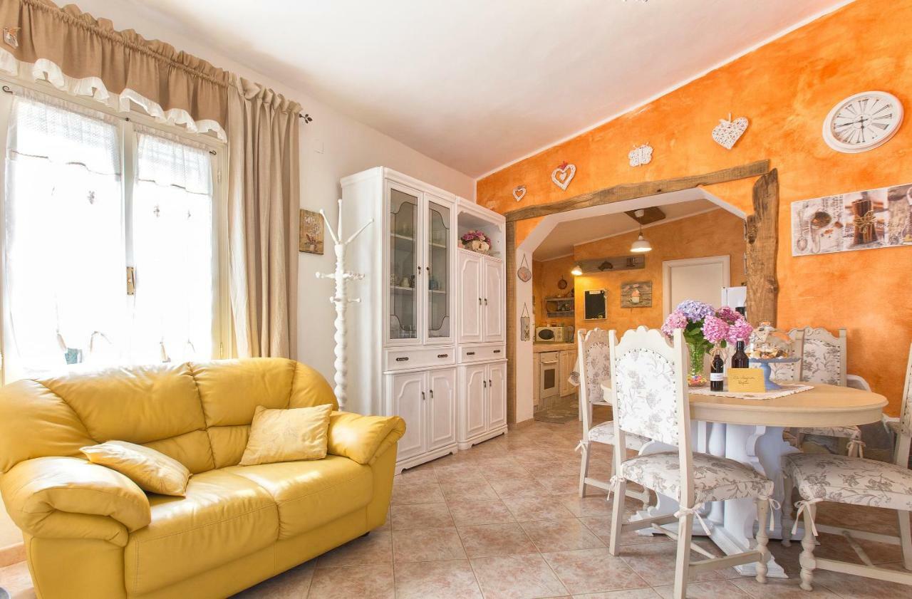 Vila Casa Vacanze La Guzzetta Ranch Canaglia Exteriér fotografie
